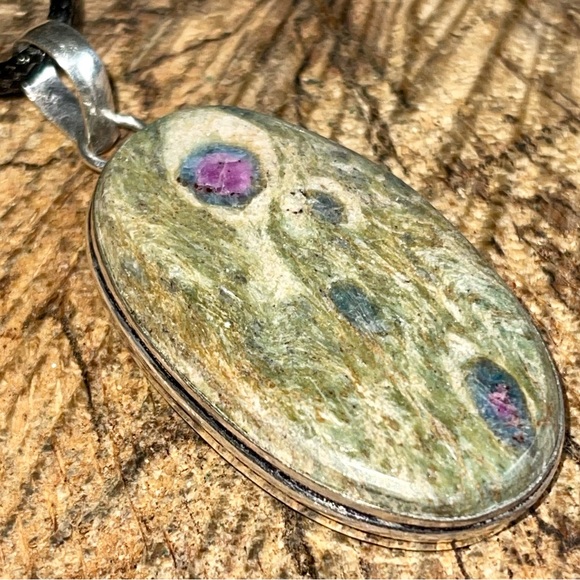 Corundum Ruby Fuchsite Pendant 2 1/4” - Picture 8 of 12